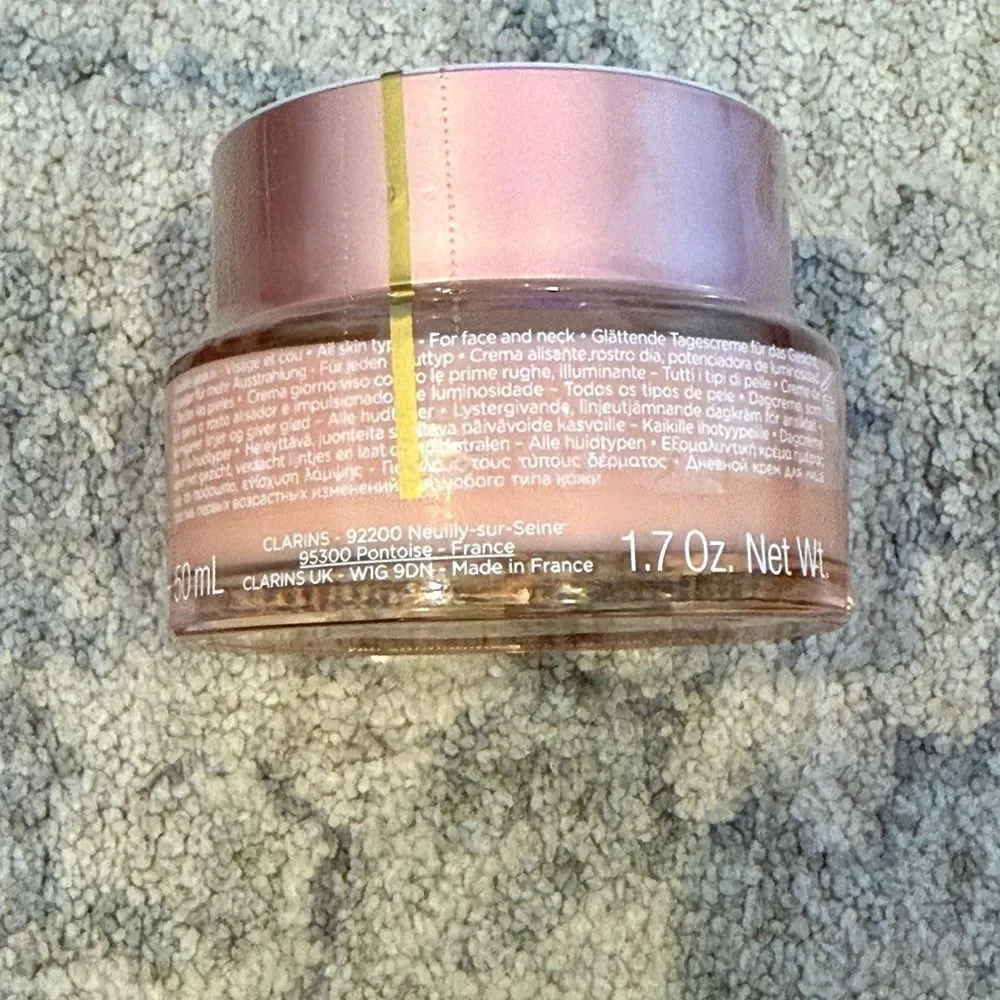 Clarins
Multi-Active Day Moisturizer for Lines and Glow with Niacinamide - Picture 5 of 5